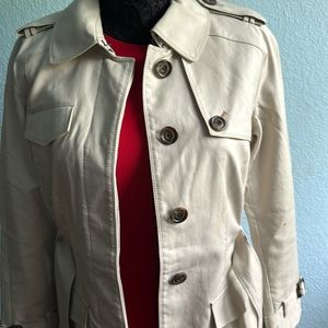 Short cotton trench.. just above the knee.